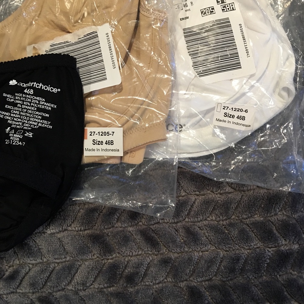 Set of 3, brand new, underwire bras-46B